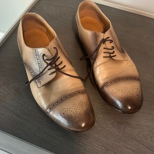Gucci lace up dress shoes